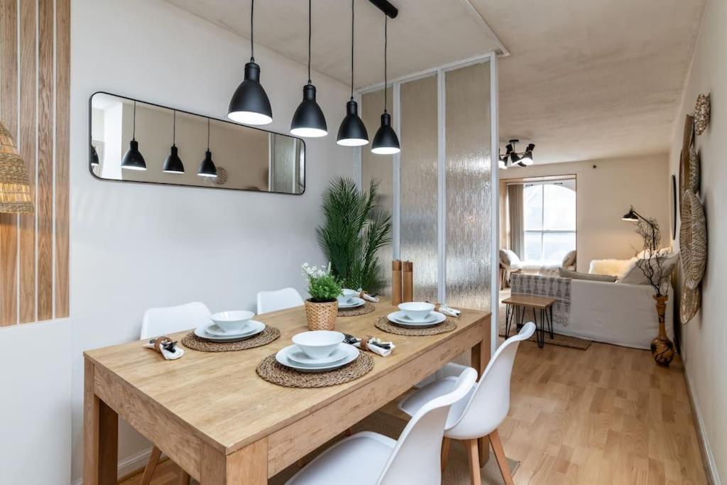Silver Stone Suite - In The Heart Of Aberdeen Esterno foto